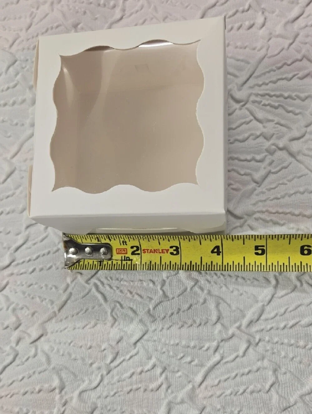 White Scalloped Window Favor Boxes - 50 Pack 4x4x2